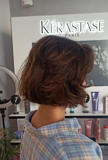 16837 classeis salon de belleza 1