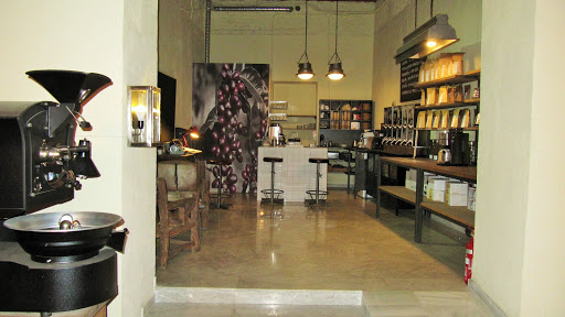 19416 elhombre pez tostadero de cafe 2