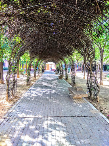 21032 felipe ii garden