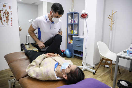 21223 fisioterapeuta sevillano