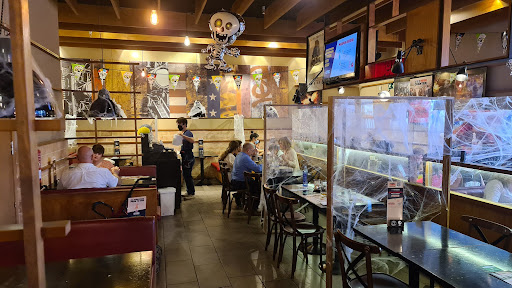 21427 fosters hollywood 2