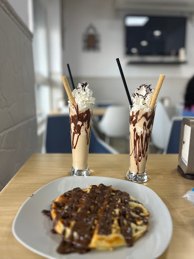 21672 galia cafeteria churreria heladeria