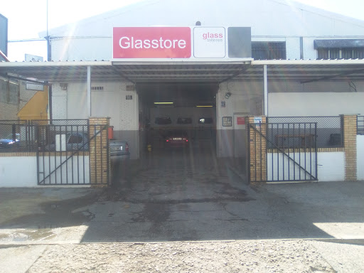 21968 glasstore sevilla. tintado de lunas y sustitucion de parabrisas