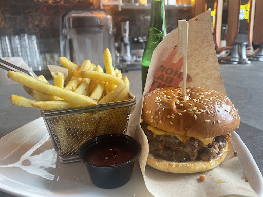 22378 hamburgueseria goiko 2