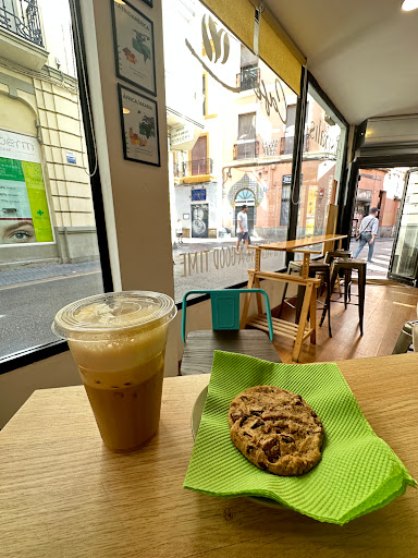 22738 hispalis cafe 2