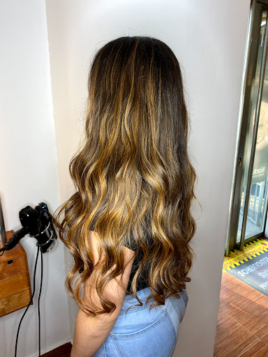 23776 isaias peluqueros unisex 2