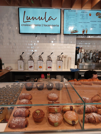 26832 lunula croissanteria y focacceria 1