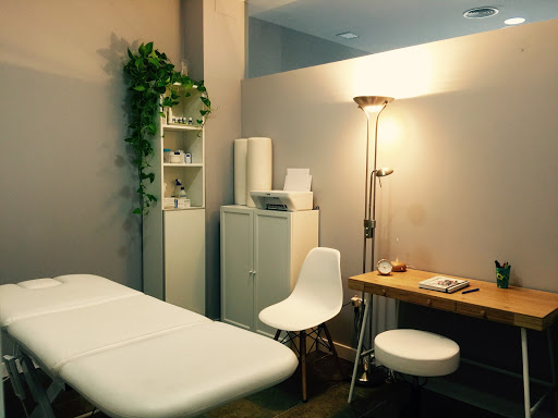 27272 maria del mar cera lopez fisioterapeuta y osteopata bilingue frances