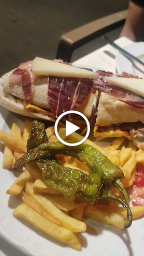 28042 mesones del serranito triana 1