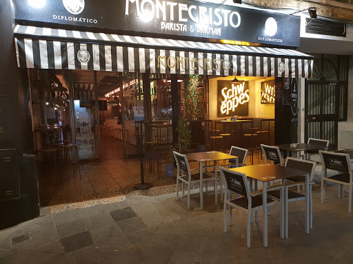 28340 montecristo barista barman 2