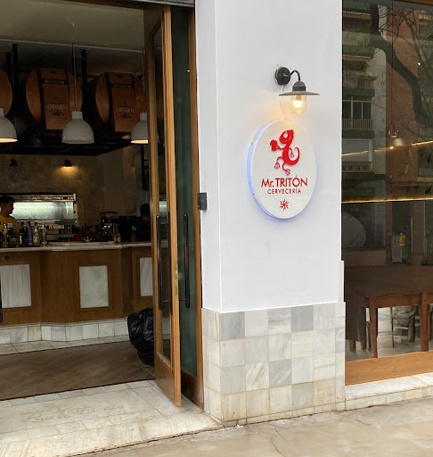 28542 mr. triton. luis montoto 1