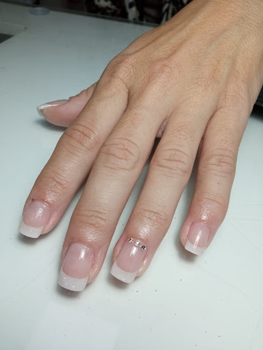 28984 noemi estudio de belleza estetica sevilla