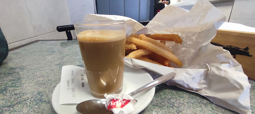 28989 nonina cafeteria 1