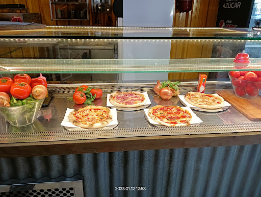 29245 old school pizza 1