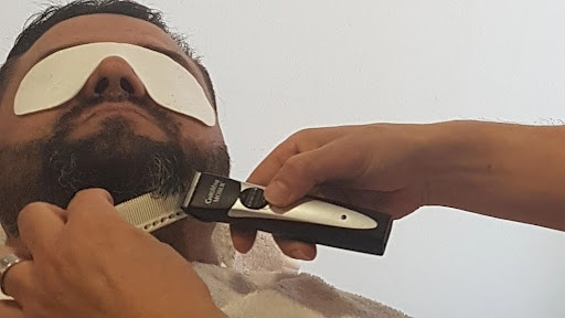 30213 parroquianos barberia 1