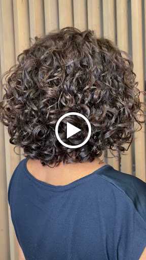 30411 peluquera curly 1