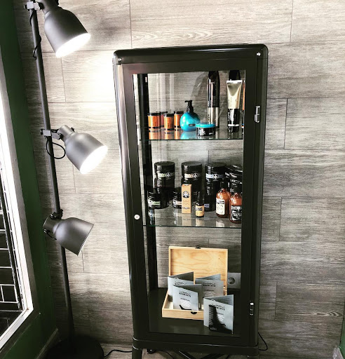 30437 peluqueria alejandro reyes 1