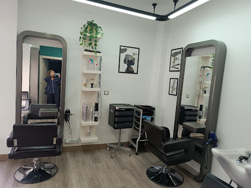 30593 peluqueria carolina romero nueva imagen 2