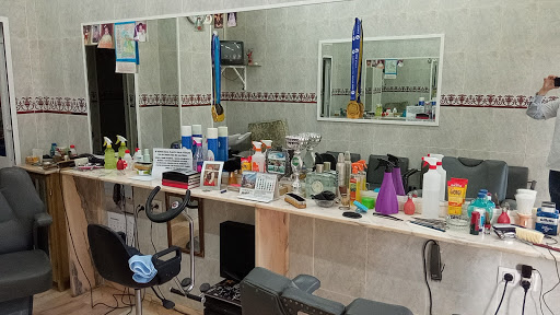 30693 peluqueria de caballeros ramon junior 2