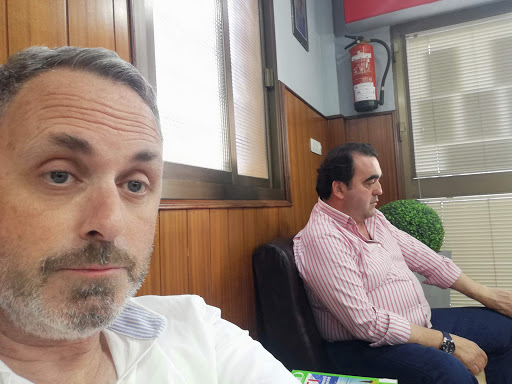 30735 peluqueria delgado 1