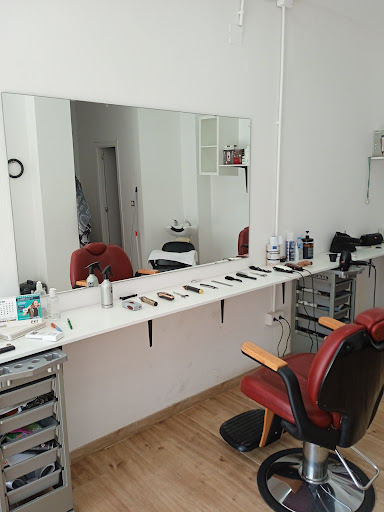 30882 peluqueria hernandez 2