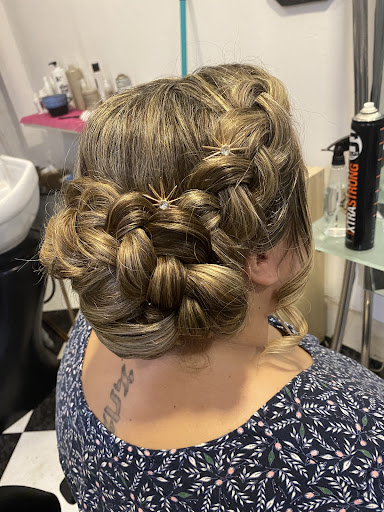 30986 peluqueria lya 2