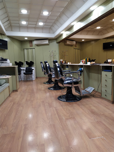 31137 peluqueria plaza de cuba 1