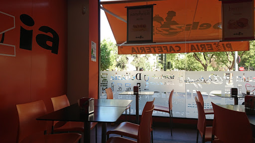 31905 pizzeria delizzia food 2