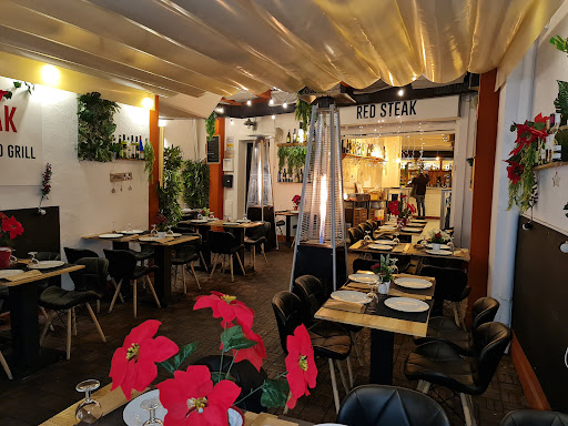 32951 red steak bar restaurant and grill 2