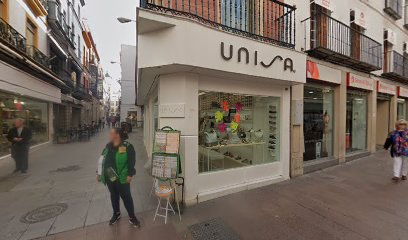 33033 renting de coches sevilla 1