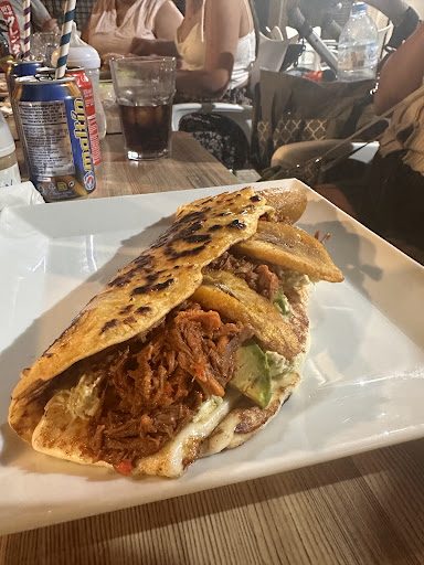 33227 restaurante arepas obelisco 2