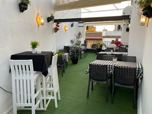 34775 restaurante por la boca muere el pez tapas 2