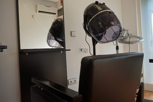 35218 rh peluqueria y estetica 1