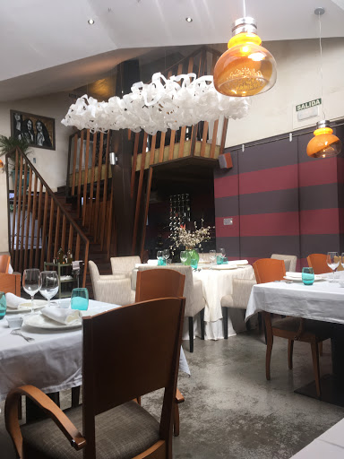 35752 salvador rojo 2