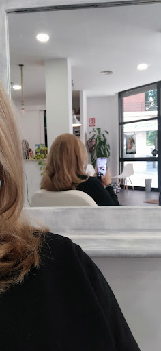 36061 secretos del agua salon belleza y peluqueria auna