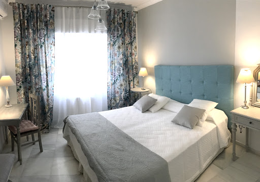 36902 suites puerta del arenal maestranza