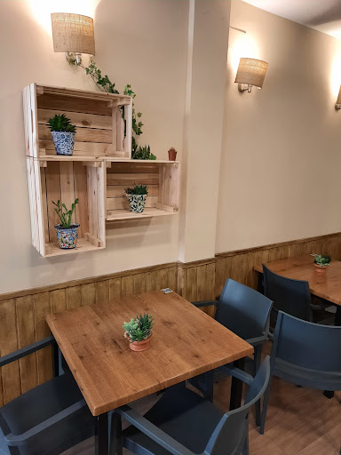 37535 taberna la plaza. bar en triana 1