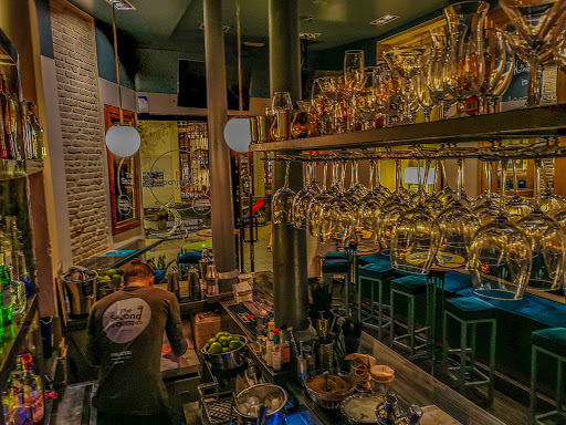 38990 the second room 8211 sevilla 2