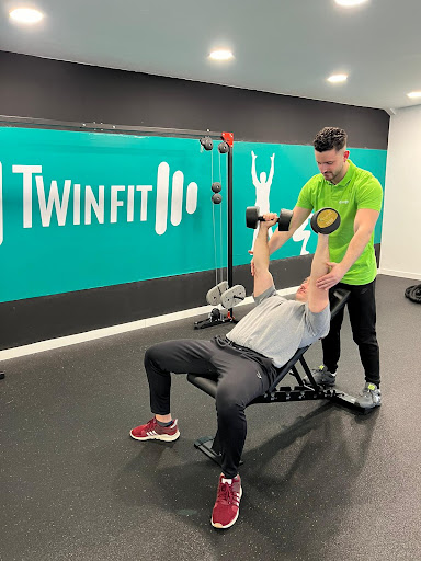 39444 twinfit centro de entrenamiento personal y fisioterapia sevilla