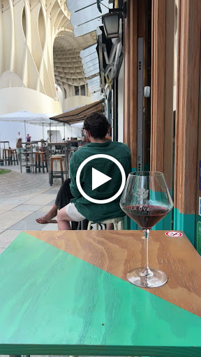 39877 vinoteca lama la uva 1