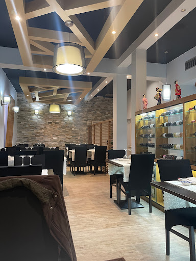 40132 yan.sushi bar sevilla