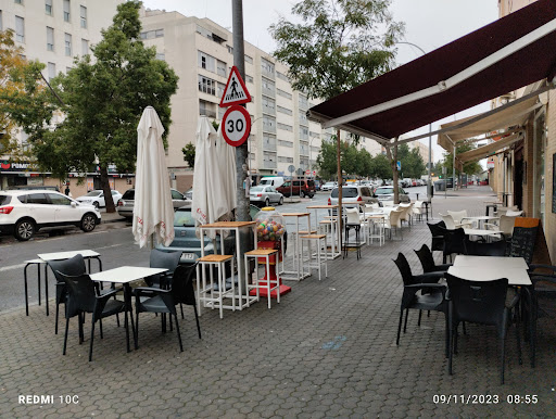 5633 5101 cafe bar 2