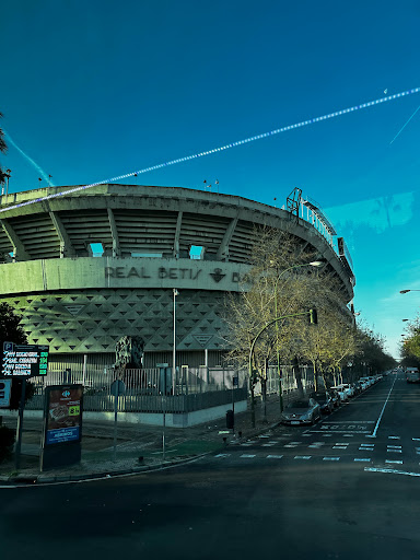 5953 acceso peatonal parking