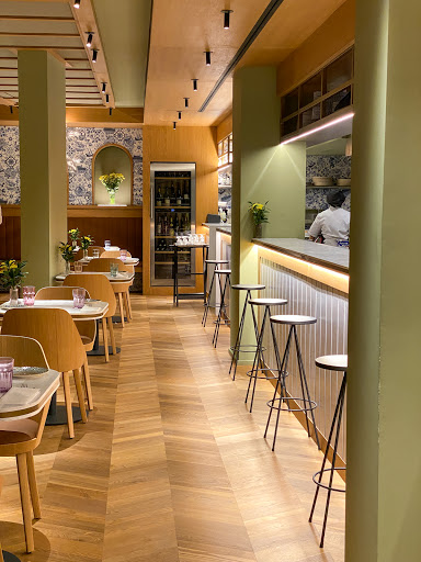 6172 al lado restaurante sevilla 8211 cocina italiana