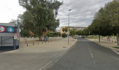 7058 aparcamiento clientes supermercado mercadona 1