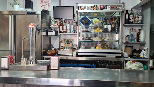 8482 bar alfonso el rey de los caracoles