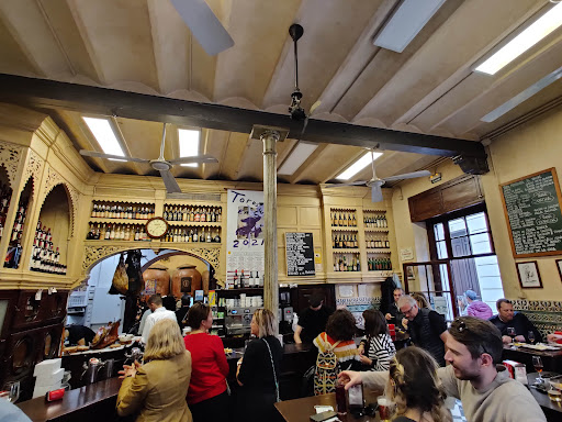 8881 bar casa morales