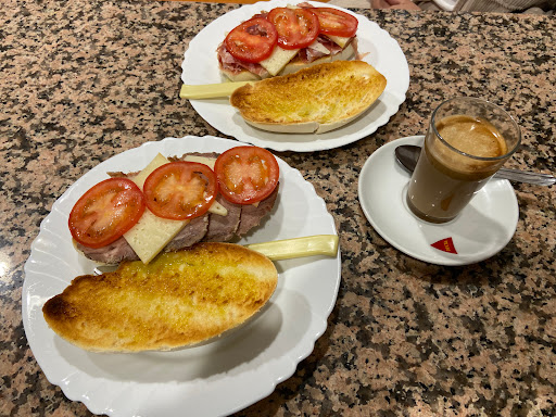 9080 bar desayunos tapas montaditos 1