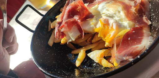 9586 bar hermano gomez 1