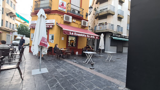 9826 bar la esquinita de arfe
